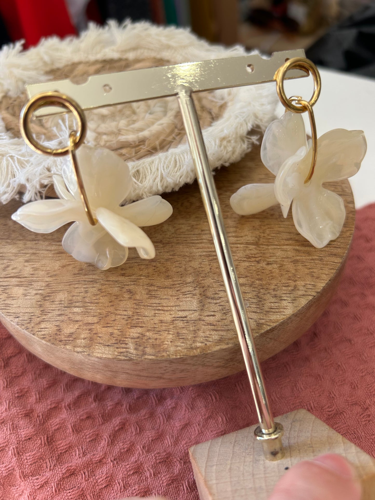 Boucles d’oreilles Solange blanc cassé