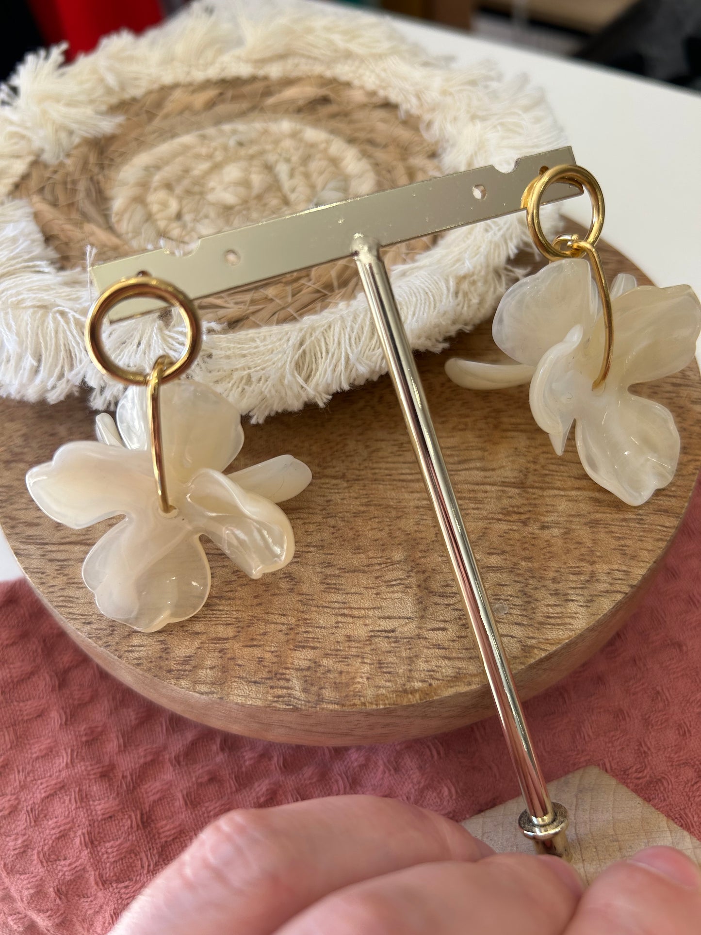 Boucles d’oreilles Solange blanc cassé